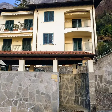 Via Dei Boschi 만델로델라리오